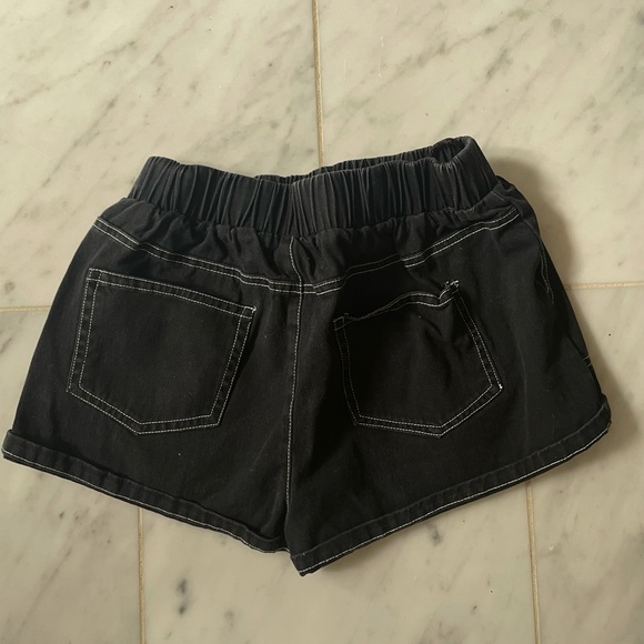 SEEK the label- LF black canvas shorts - Picture 2 of 3